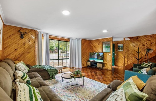 Bright Villa | Remys Retreat