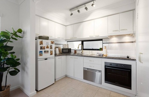 Perth Central Business District Apartment | Renovated Cityscape Resort