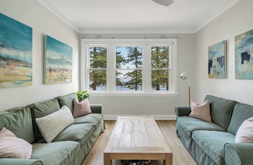 Manly Apartment | Renovated Harbourfront Home Views of Harbour/Pool