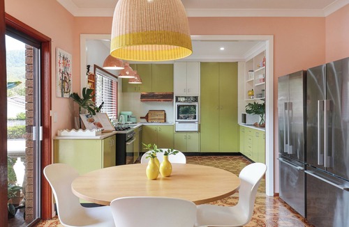 Thirroul Apartment | Renovated retro beach cottage w/5 bedrooms and only a short stroll to the beach