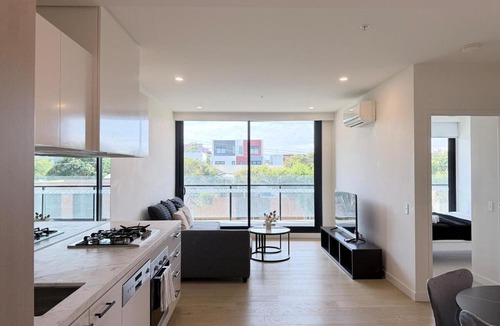 Clayton Apartment | Resort Living at M-City, 2BR 2BA w Parking&Balcony M40