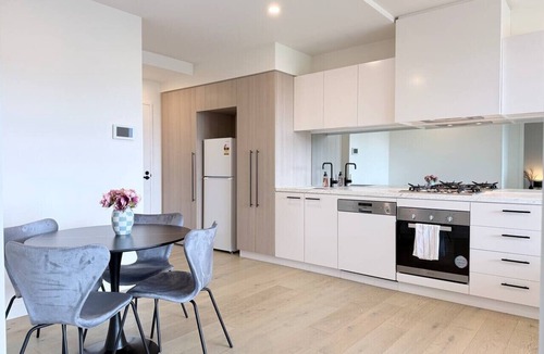 Clayton Apartment | Resort Living at M-City, 2BR 2BA w Parking&Balcony