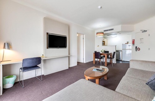 Darwin City Centre Apartment | Resort Style Getaway with King Bed Pool and Balcony