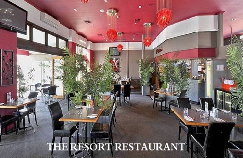 Mandurah House | ❤ RESORT WITH POOL - WALK TO BEACH, BARS, CAFES, PUBS, RESTAURANTS - SUITE 32 ❤