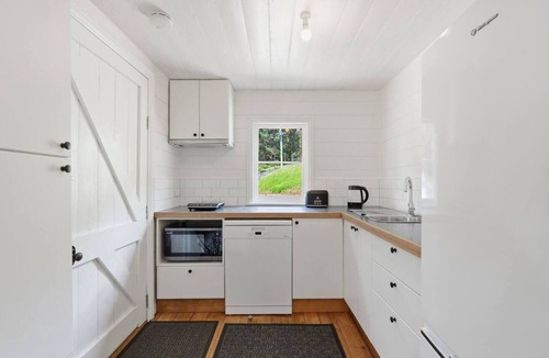 Collinsvale House | Restored 1881 church for two, valley views, 30 minutes from Hobart