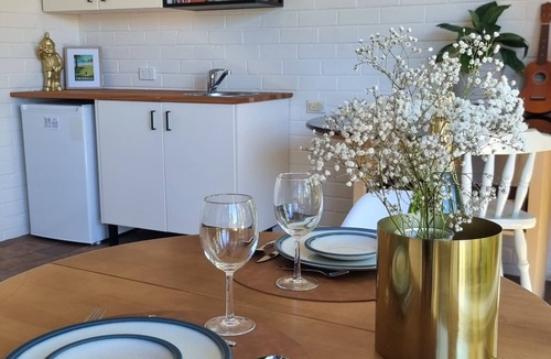 Heathcote Apartment | Retreat in the National Park, apartment in home.
