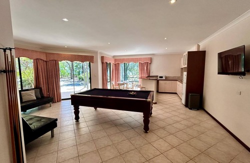 Bouvard House | Retreat on Estuary ! Huge waterfront residence for large groups to enjoy
