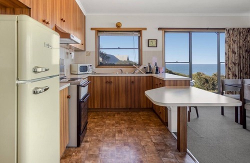 Fairhaven House | Retro Crest - beautiful ocean views