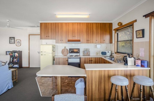 Fairhaven House | Retro Crest - beautiful ocean views