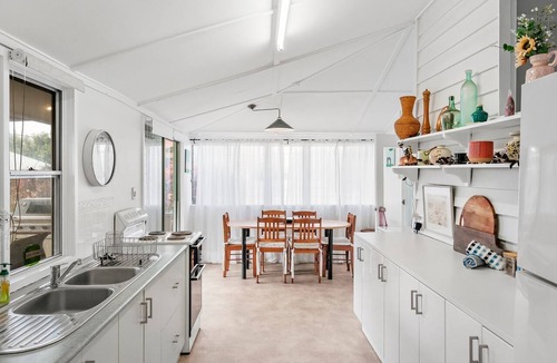 Mylestom Cottage | River Cottage - Stunning views and walking distance to river and beach