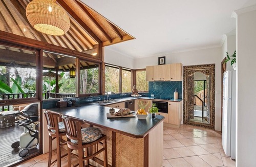Margaret River Ski Chalet | River’esque | Spa Bath | Forest Views