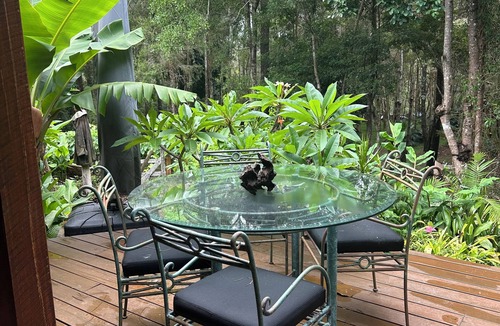 Scotts Head Apartment | River Oak Retreat, on the river, Peaceful and private 600 mtrs to beach