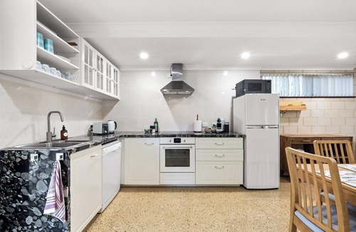 Margaret River Ski Chalet | River Tree Chalet |Home by the River