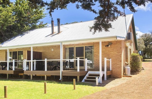 Augusta Cottage | Riverscape Cottage No.6 - Riverscape - unit 6 with views over the Blackwood River and cosy fire place