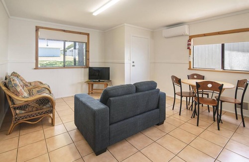 Augusta Cottage | Riverscape Cottage No.3 - Riverscape - unit 3 is an easy walk to the Blackwood River