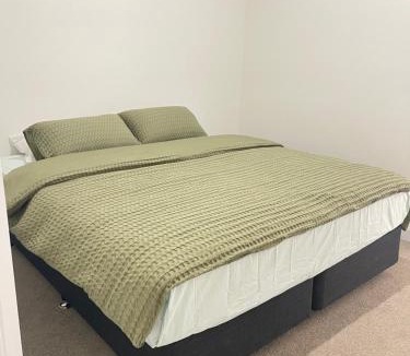 Cobram Hotel | Riverside Hotel