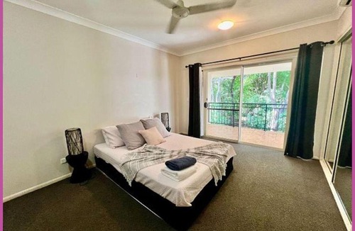 Douglas Apartment | Riverside Retreat Douglas