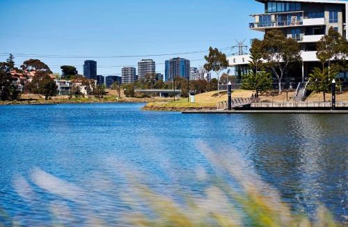 Maribyrnong Apartment | Riviera Edgewater Maribyrnong