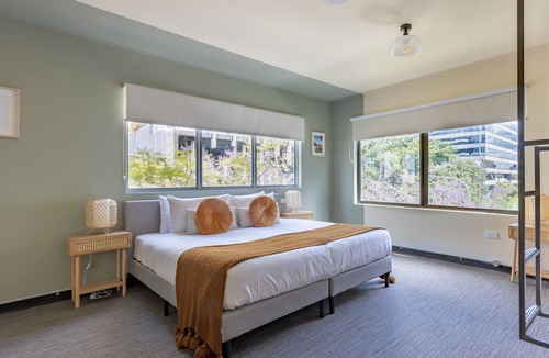 Brisbane Central Business District Hostel | Roamer Brisbane
