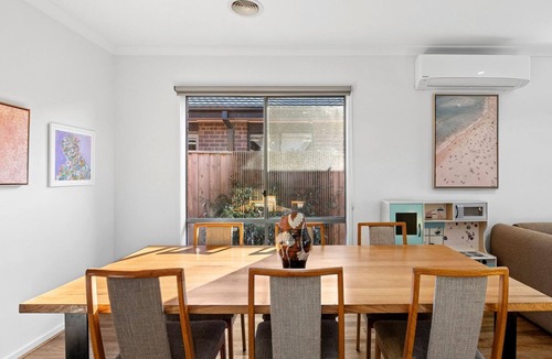 Torquay House | Roberts Retreat - Relaxed Coastal Living in Torquay