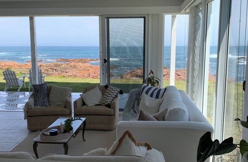 Anna Bay Apartment | ROCK SALT Luxury 3 B/room Ocean Front Apartment - breathtaking 270 degree view
