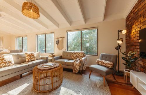 Moffat Beach House | Roderick Beach House Pet Friendly