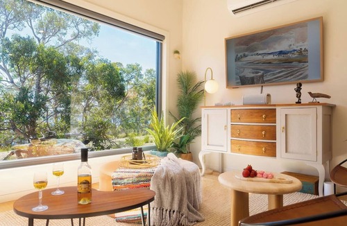 Alonnah House | Romantic oceanview escape in Alonnah, Bruny Island