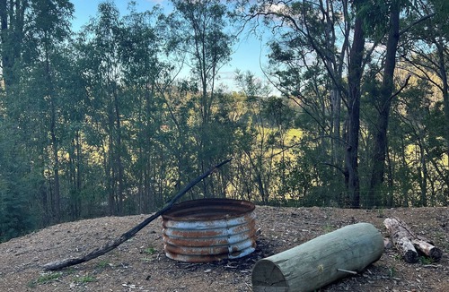 Wollombi Cabin | Romantic Tiny House - Top view with amazing views of the mountains and valley