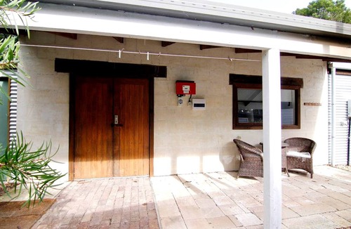 Nelson House | Romantic Vacation Rental for a Couples' Getaway in Nelson, Victoria, Australia