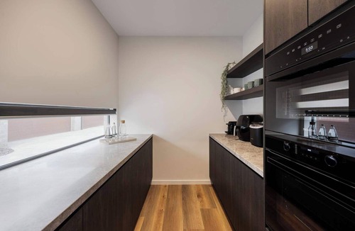 Safety Beach House | Rooftop Deck & Sauna, 350m to Safety Beach