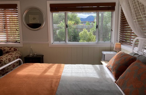 Gloucester Bed & Breakfast | Rose Cottage