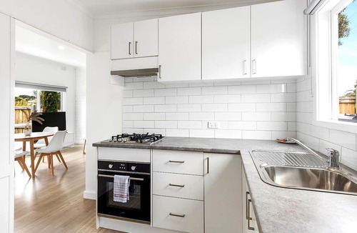 Capel Sound Apartment | Rosebud Beachfront Haven Coastal Bliss Five