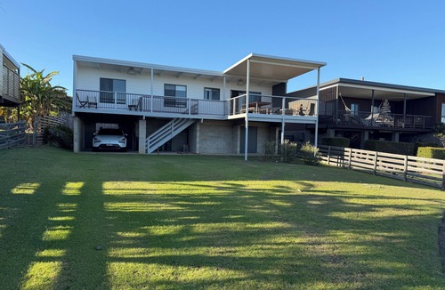 Potato Point House | Rugare - A Place of restoration. Wake up to the sound of the surf and birds.