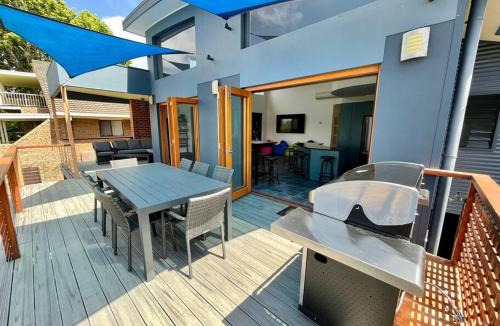 Pambula Beach House | Sails to Sea - 4 Bedroom Pet Friendly