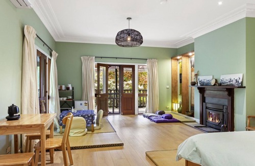 Wentworth Falls Apartment | Sakura – Calm, Cozy, & Close to Nature