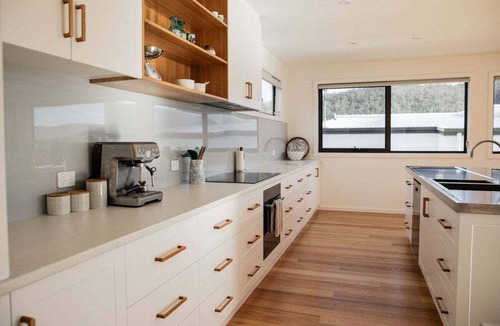 Bicheno House | SALT Number 2 | Rear Unit