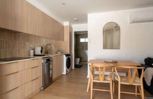 Port Macquarie Apartment | Salt & Sand 1-bedroom self-contained property only 300m from Beaches