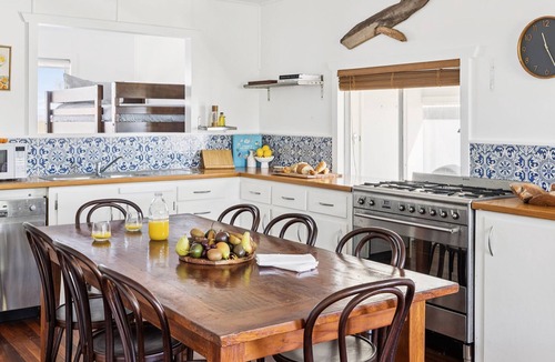 Angourie House | Salt Shack - Classic Angourie Beach Cottage Steps from Spooky Beach - Holiday Yamba