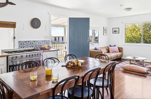 Angourie House | Salt Shack - Classic Angourie Beach Cottage Steps from Spooky Beach - Holiday Yamba