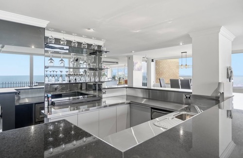 Glenelg North Resort | Salt & Skyline Luxury Penthouse in Glenelg