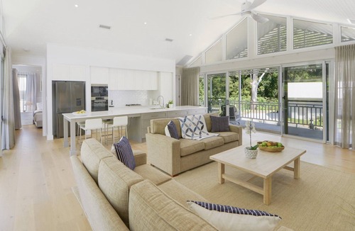 Avoca Beach House | Saltwater 12 - Stunning Newly Built Retreat