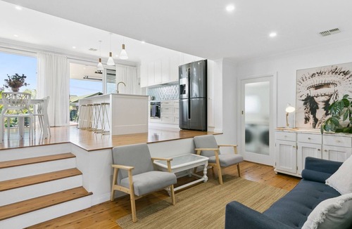 Windang House | Saltwater Cottage perfect for families or small groups