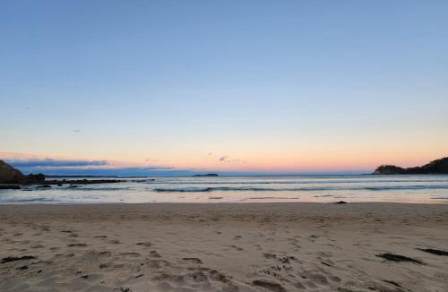 Sunshine Bay House | Saltwater Daze - Hosted