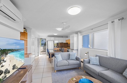 Birtinya Apartment | Saltwater on the Peninsula
