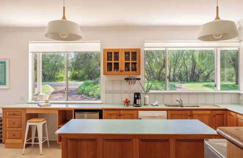 Broadwater House | Salty Dayz Retreat—Steps from Busselton Beach
