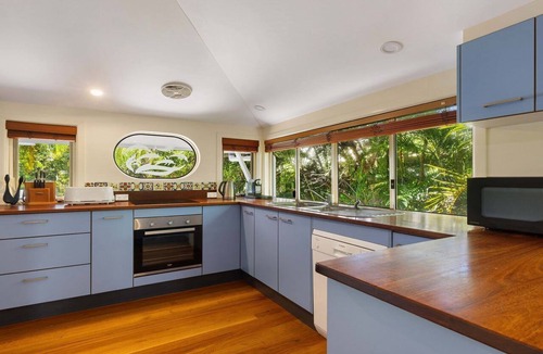 New Brighton House | Salty Seaside - by Lifestyle. Brunswick Heads