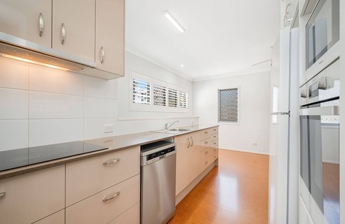 Caloundra House | SaltyS Place, Pet Friendly Escape