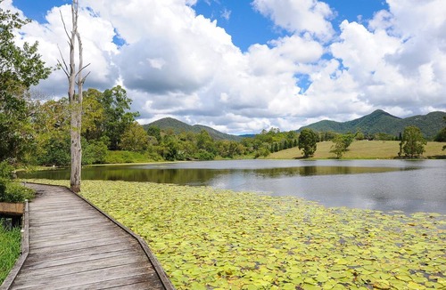 Mount Samson House | Samford Lakes - Midway Cottage