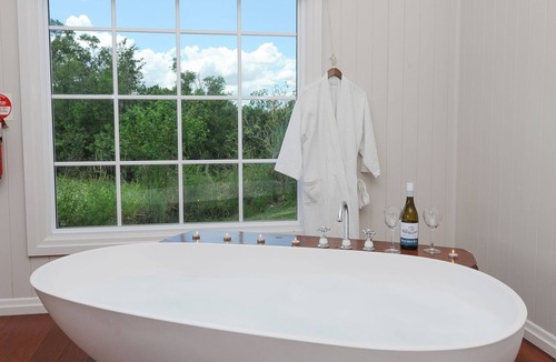 Mount Samson House | Samford Lakes - Midway Cottage
