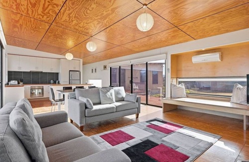 Swansea House | Sanctuary View